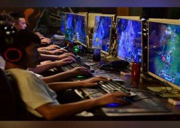 What is the influence of Virtual Gaming communities in Gambling today?